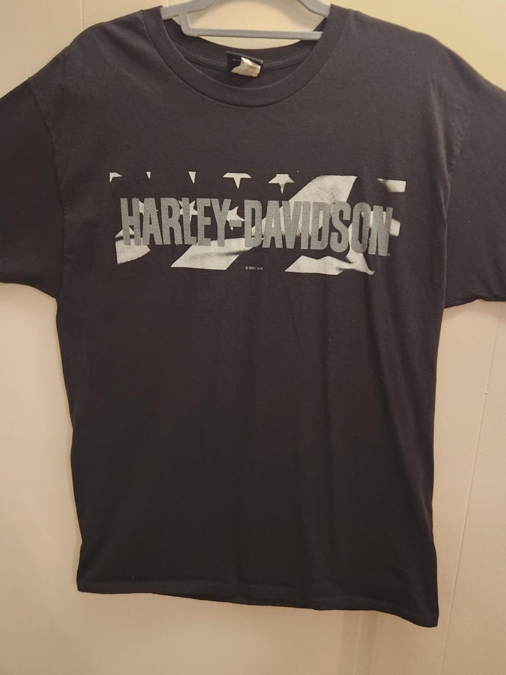 Harley-Davidson Black Tee with Silver Logo Graphic